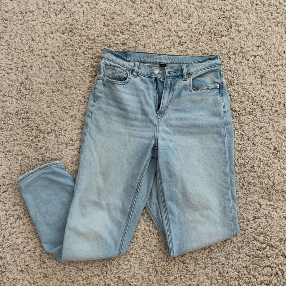 High waisted mom jeans.